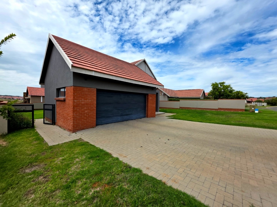 3 Bedroom Property for Sale in Wild Olive Estate Free State